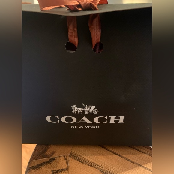 Cashmere Coach Pink Scarf - never worn with tags 100% authentic cashmere - Picture 5 of 5